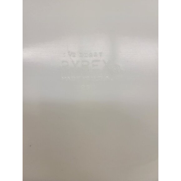 Vintage Pyrex 1 1/2 Qt Snow Flake Divided Casserole Dish with Lid - Picture 6 of 10